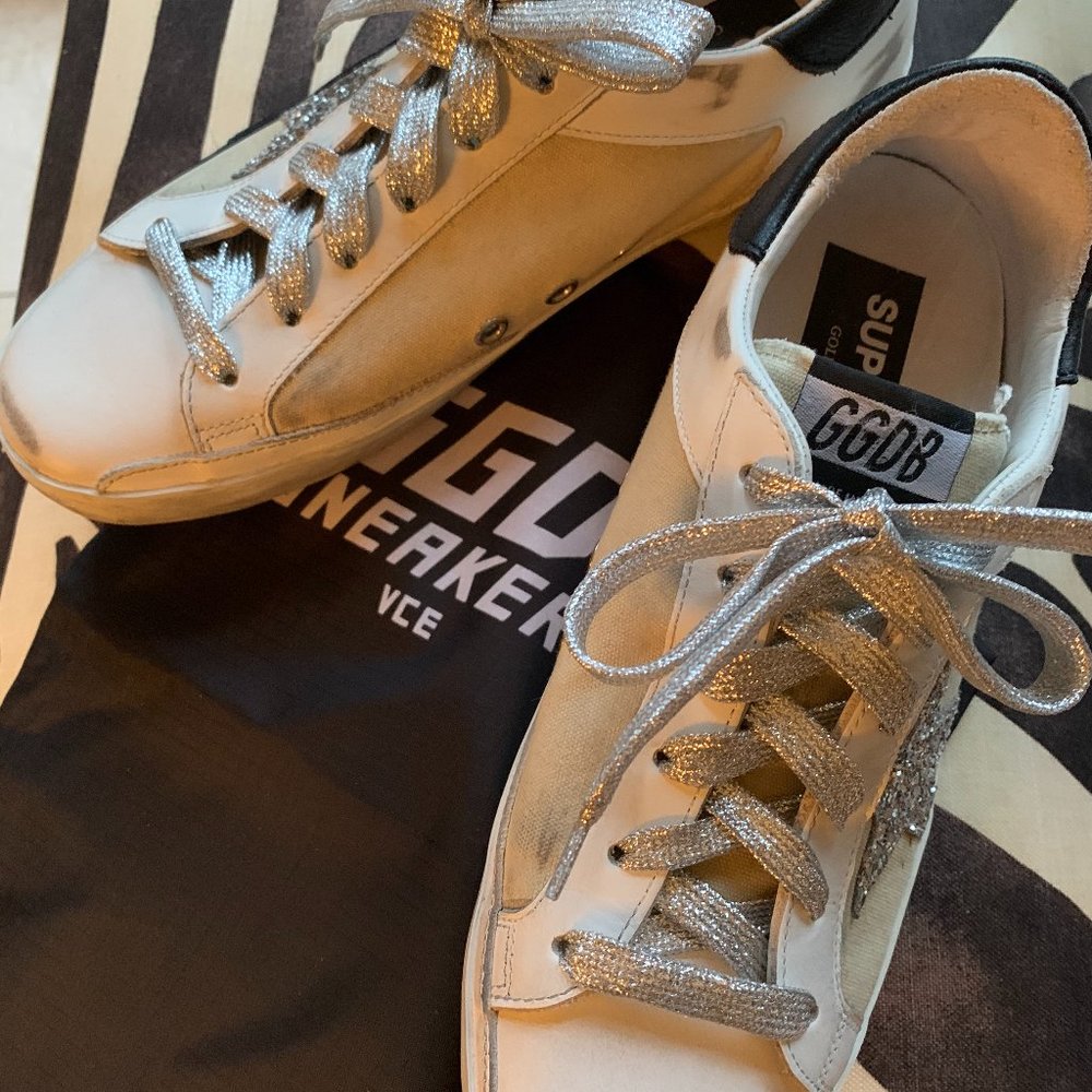 GOLDEN GOOSE SUPERSTAR SNEAKERS W/ METALLIC LACES - Picture 1 of 3